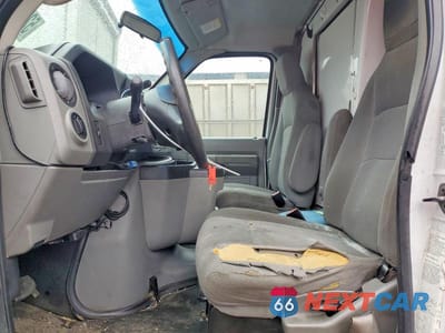 Zdjęcie 7 z 12 samochodu: 2016 FORD E450 BOX TRUCK VIN:1FDXE4FS3GDC57782 - miniatura