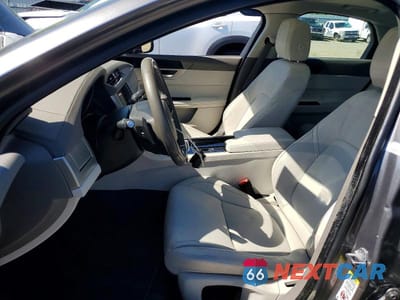 Zdjęcie 7 z 12 samochodu: 2017 JAGUAR XF PREMIUM VIN:SAJBD4BV3HCY29881 - miniatura