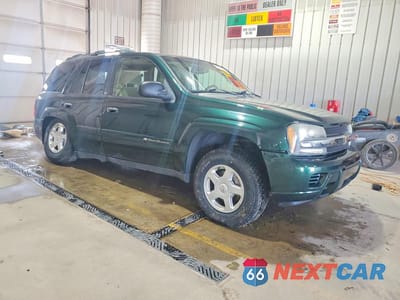 Czwarte zdjęcie samochodu z boku: 2002 CHEVROLET TRAILBLAZER VIN:1GNDT13S222274262 - miniatura