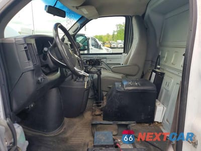 Zdjęcie 7 z 14 samochodu: 2015 CHEVROLET EXPRESS G2500 VIN:1GCWGFCF7F1159867 - miniatura