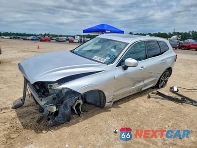 2021 VOLVO XC60 T6 MOMENTUM YV4A22RK9M1700725 - główne zdjęcie licytacji z USA - miniatura