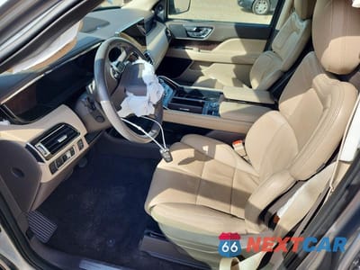 Zdjęcie 7 z 14 samochodu: 2024 LINCOLN NAVIGATOR L RESERVE VIN:5LMJJ3LG0REL02831 - miniatura