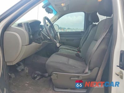 Zdjęcie 7 z 12 samochodu: 2011 CHEVROLET SILVERADO C1500 LS VIN:1GCRCREA5BZ459012 - miniatura