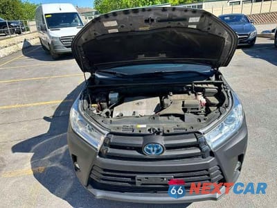 Zdjęcie 9 z 10 samochodu: 2019 TOYOTA HIGHLANDER HYBRID XLE VIN:5TDJGRFH7KS073819 - miniatura