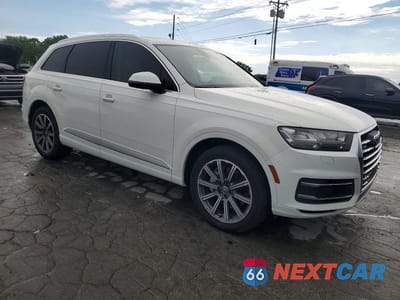 Czwarte zdjęcie samochodu z boku: 2017 AUDI Q7 PREMIUM PLUS VIN:WA1LAAF72HD010208 - miniatura