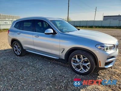 Czwarte zdjęcie samochodu z boku: 2021 BMW X3 SDRIVE30I VIN:5UXTY3C03M9H21922 - miniatura