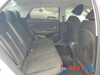 Zdjęcie 10 z 12 samochodu: 2022 HYUNDAI ELANTRA SEL VIN:5NPLS4AG4NH067866 - miniatura