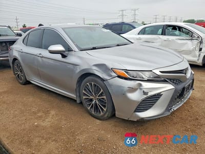 Czwarte zdjęcie samochodu z boku: 2020 TOYOTA CAMRY SE VIN:4T1G11AK2LU957031 - miniatura