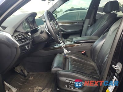 Zdjęcie 7 z 13 samochodu: 2014 BMW X5 XDRIVE35I VIN:5UXKR0C54E0K45038 - miniatura