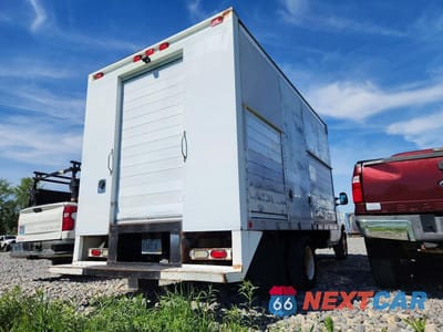 Trzecie zdjęcie samochodu z tyłu: 2011 FORD E450 REFRIGERATED BOX TRUCK VIN:1FDXE4FL4BDA36600 - miniatura