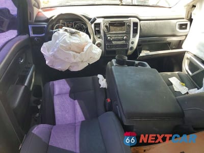 Zdjęcie 8 z 12 samochodu: 2019 NISSAN TITAN SV VIN:1N6AA1EK5KN512681 - miniatura