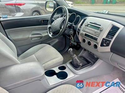 Zdjęcie 8 z 11 samochodu: 2010 TOYOTA TACOMA ACCESS CAB VIN:5TEUX4EN5AZ744011 - miniatura