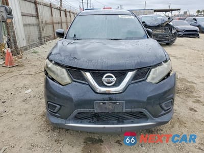 Piąte zdjęcie samochodu w środku: 2016 NISSAN ROGUE S VIN:5N1AT2MT4GC859897 - miniatura