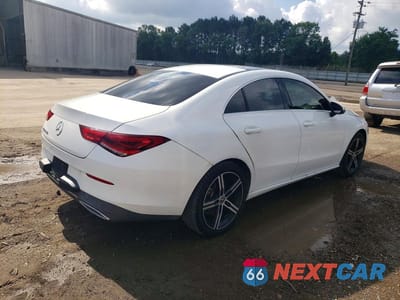 Trzecie zdjęcie samochodu z tyłu: 2020 MERCEDES-BENZ CLA 250 VIN:WDD5J4GB5LN072925 - miniatura