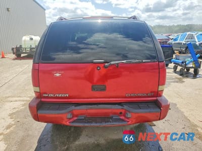 Zdjęcie 6 z 13 samochodu: 2000 CHEVROLET BLAZER VIN:1GNCS13W7Y2176970 - miniatura