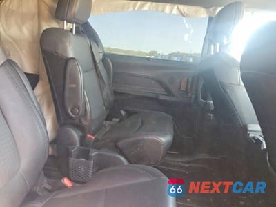 Zdjęcie 11 z 13 samochodu: 2024 TOYOTA SIENNA XSE VIN:5TDDRKEC6RS216967 - miniatura
