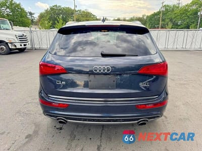 Piąte zdjęcie samochodu w środku: 2017 AUDI Q5 PREMIUM PLUS VIN:WA1M2AFP7HA091922 - miniatura