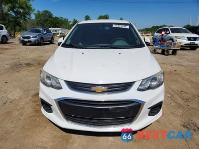 Piąte zdjęcie samochodu w środku: 2017 CHEVROLET SONIC VIN:1G1JG6SG3H4167348 - miniatura
