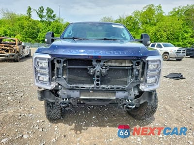 Piąte zdjęcie samochodu w środku: 2025 FORD F350 SUPER DUTY VIN:1FT8W3BT4SEC89139 - miniatura