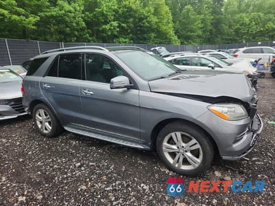 Czwarte zdjęcie samochodu z boku: 2013 MERCEDES-BENZ ML 350 4MATIC VIN:4JGDA5HB4DA248524 - miniatura