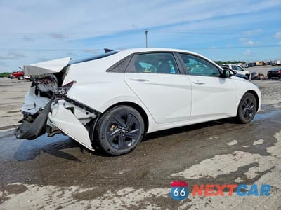 Trzecie zdjęcie samochodu z tyłu: 2023 HYUNDAI ELANTRA SEL VIN:5NPLM4AG2PH103695 - miniatura