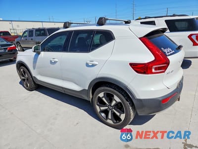 Drugie zdjęcie samochodu z przodu: 2019 VOLVO XC40 T5 MOMENTUM VIN:YV4162XZ8K2014946 - miniatura