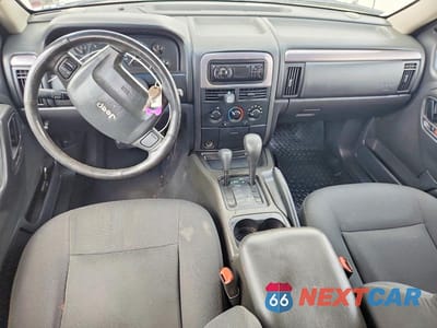 Zdjęcie 8 z 13 samochodu: 2002 JEEP GRAND CHEROKEE VIN:1J4GW48S42C116422 - miniatura