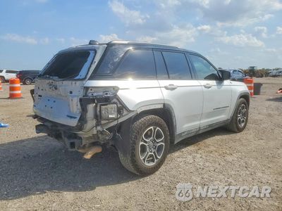 Trzecie zdjęcie samochodu z tyłu: 2022 JEEP GRAND CHEROKEE TRAILHAWK 4XE VIN:1C4RJYC64N8742767 - miniatura