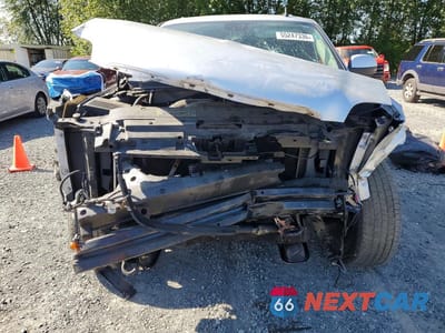 Piąte zdjęcie samochodu w środku: 2010 GMC YUKON DENALI VIN:1GKUKEEF7AR136164 - miniatura