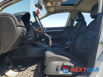 Zdjęcie 7 z 12 samochodu: 2010 VOLKSWAGEN JETTA SE VIN:3VWRZ7AJ0AM123953 - miniatura