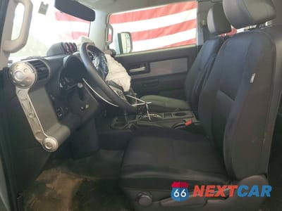 Zdjęcie 7 z 13 samochodu: 2014 TOYOTA FJ CRUISER BASE VIN:JTEBU4BF3EK186792 - miniatura