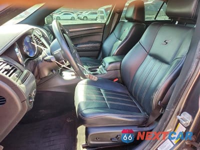 Zdjęcie 7 z 12 samochodu: 2014 CHRYSLER 300 S VIN:2C3CCAGG5EH273729 - miniatura