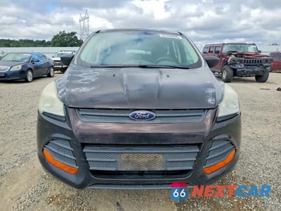 Piąte zdjęcie samochodu w środku: 2013 FORD ESCAPE S VIN:1FMCU0F7XDUC21217 - miniatura