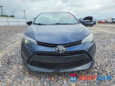 Piąte zdjęcie samochodu w środku: 2018 TOYOTA COROLLA LE VIN:2T1BURHE0JC099055 - miniatura