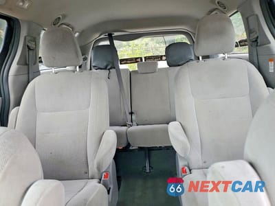 Zdjęcie 10 z 13 samochodu: 2020 TOYOTA SIENNA L VIN:5TDZZ3DC6LS087231 - miniatura