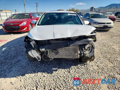 Piąte zdjęcie samochodu w środku: 2019 HYUNDAI ELANTRA VALUE EDITION VIN:5NPD84LF3KH458851 - miniatura