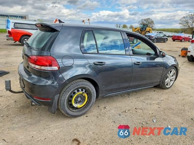 Trzecie zdjęcie samochodu z tyłu: 2010 VOLKSWAGEN GTI VIN:WVWGD7AJ8AW236364 - miniatura
