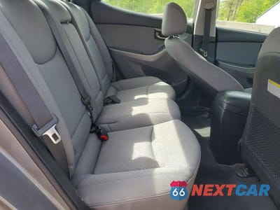 Zdjęcie 10 z 12 samochodu: 2013 HYUNDAI ELANTRA GLS VIN:5NPDH4AE0DH435332 - miniatura