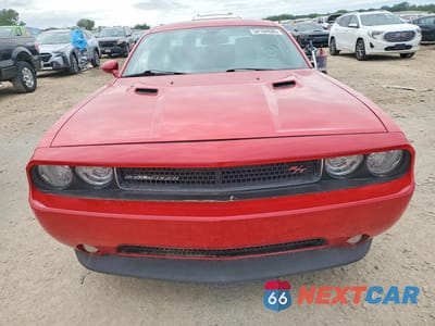 Piąte zdjęcie samochodu w środku: 2011 DODGE CHALLENGER R VIN:2B3CJ5DT3BH533911 - miniatura