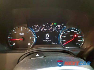 Zdjęcie 9 z 13 samochodu: 2016 CHEVROLET SUBURBAN K1500 LTZ VIN:1GNSKJKC8GR130427 - miniatura