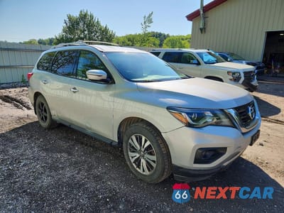 Czwarte zdjęcie samochodu z boku: 2018 NISSAN PATHFINDER SV VIN:5N1DR2MM4JC606459 - miniatura