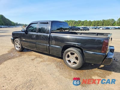 Drugie zdjęcie samochodu z przodu: 2004 CHEVROLET SILVERADO K1500 VIN:2GCEK19N141131825 - miniatura