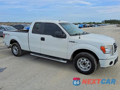 Czwarte zdjęcie samochodu z boku: 2013 FORD F150 SUPER CAB VIN:1FTFX1CF3DFC85355 - miniatura