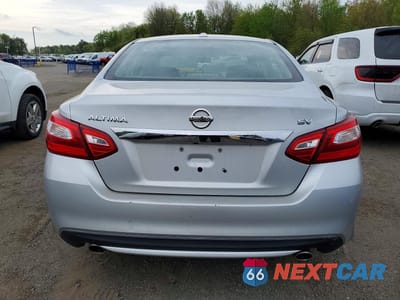 Zdjęcie 6 z 12 samochodu: 2017 NISSAN ALTIMA 2.5 SV VIN:1N4AL3AP0HC287879 - miniatura