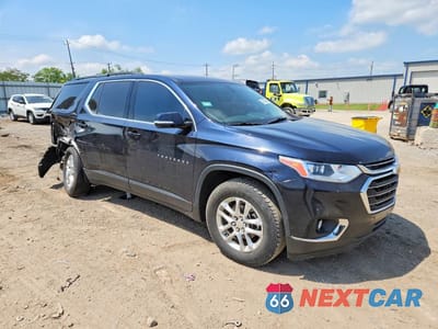 Czwarte zdjęcie samochodu z boku: 2020 CHEVROLET TRAVERSE LT VIN:1GNERGKW3LJ112836 - miniatura