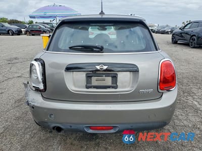 Zdjęcie 6 z 12 samochodu: 2018 MINI COOPER VIN:WMWXU1C58J2F81219 - miniatura