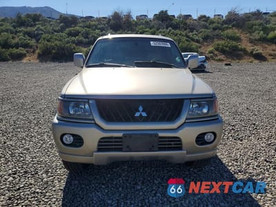 Piąte zdjęcie samochodu w środku: 2002 MITSUBISHI MONTERO SPORT LIMITED VIN:JA4MT41R92J051095 - miniatura