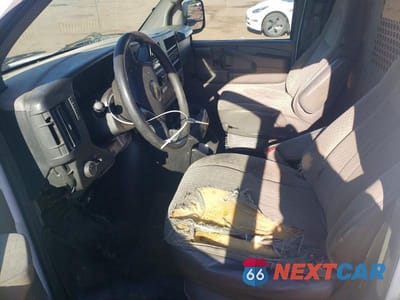 Zdjęcie 7 z 13 samochodu: 2008 CHEV EXPRESS G3500 VIN:1GCHG35KX81158314 - miniatura