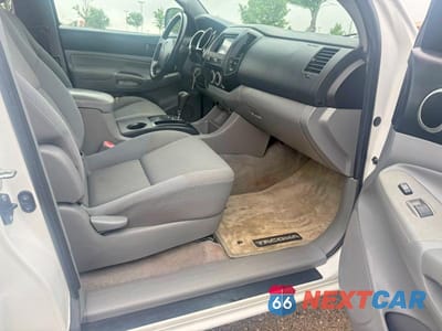 Piąte zdjęcie samochodu w środku: 2008 TOYOTA TACOMA ACCESS CAB VIN:5TETX22N18Z567116 - miniatura