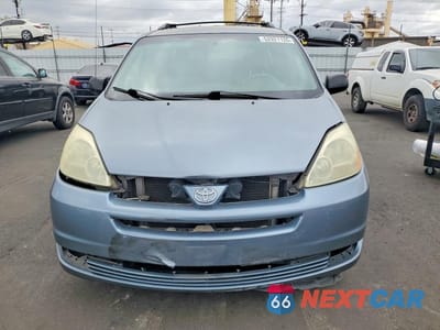 Piąte zdjęcie samochodu w środku: 2004 TOYOTA SIENNA LE 7 PASSENGER VIN:5TDZA23C54S116822 - miniatura